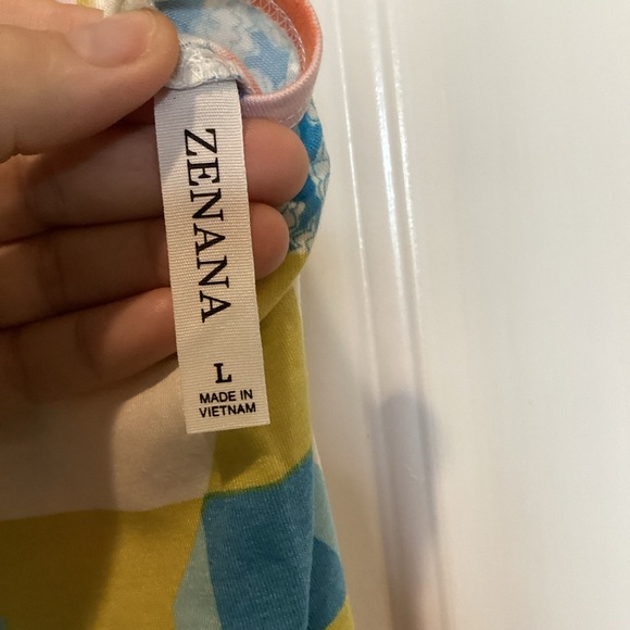 🫐Zenana Outfitters Multicolor reversible Patchwork Camisole nwot - Picture 4 of 7